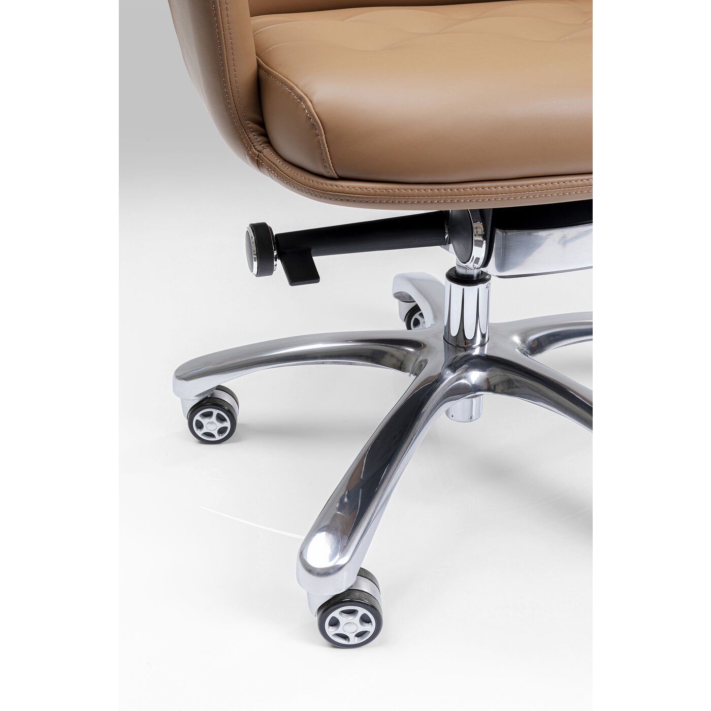 Fauteuil de bureau pivotant Brady argent Kare Design