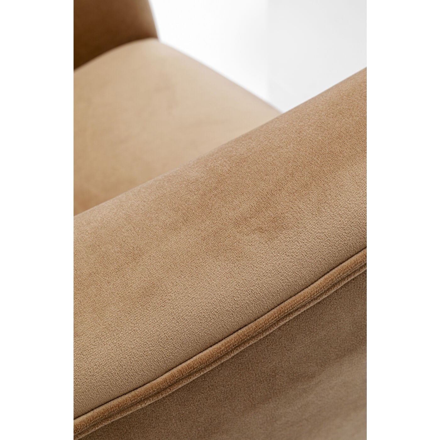 Fauteuil Goldfinger velours taupe Kare Design