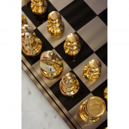 Chess game black vs gold Kare Design