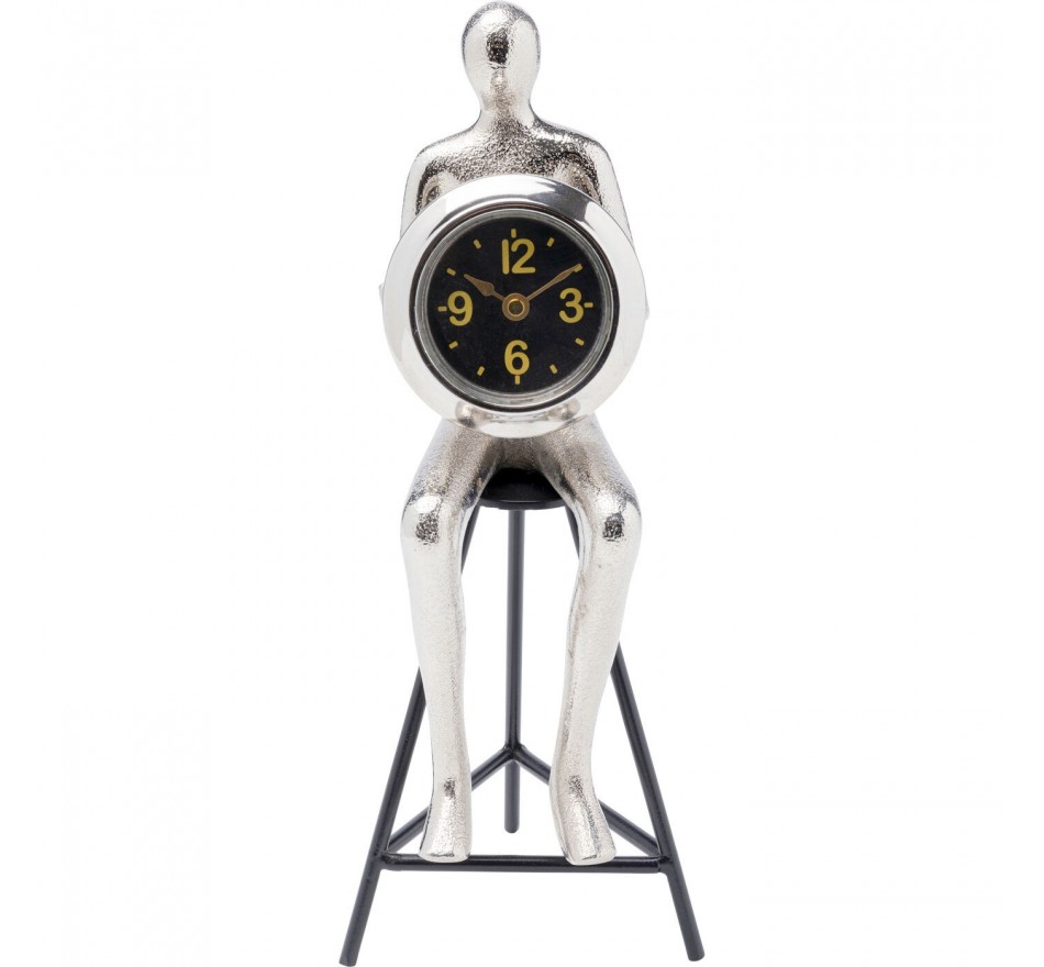 Horloge de table homme assis argenté tabouret Kare Design