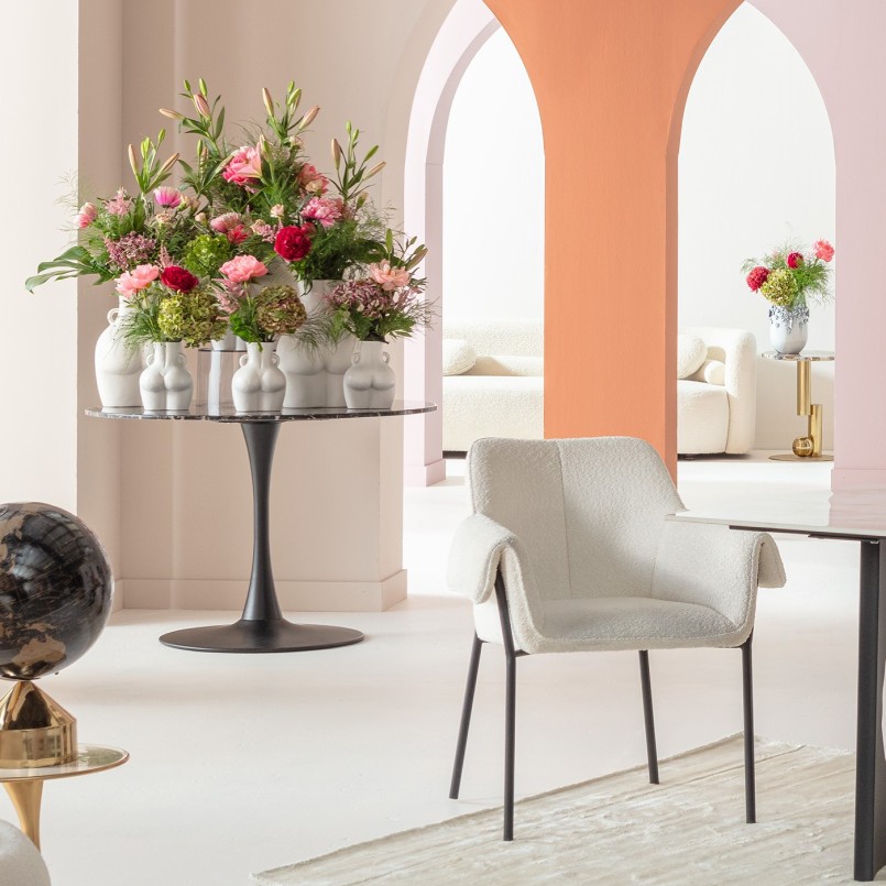 Table noire ronde 110 cm en marbre minéral - Veneto - Kare Design
