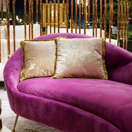 Coussin rétro à franges en velours beige - Cannes - Kare Design