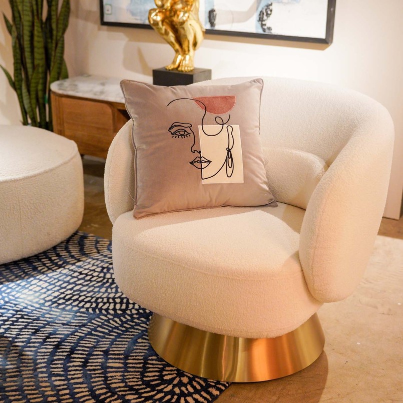Woman's grey face cushion - Kare Design