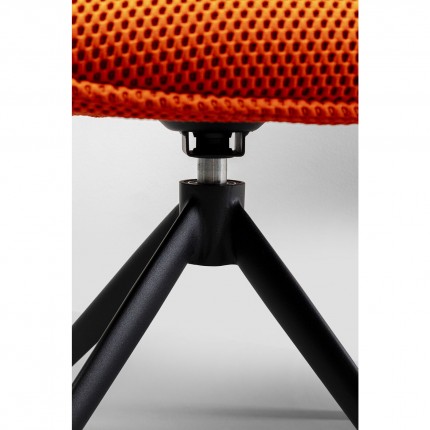 Chaise avec accoudoirs pivotante Carlito Mesh orange Kare Design