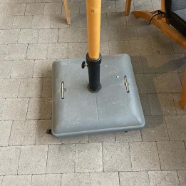 Umbrella stand in concrete 50x50cm Gescova