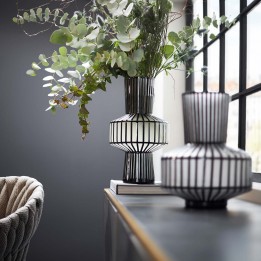 Vase contemporain noir - Roulette Belly - Kare Design