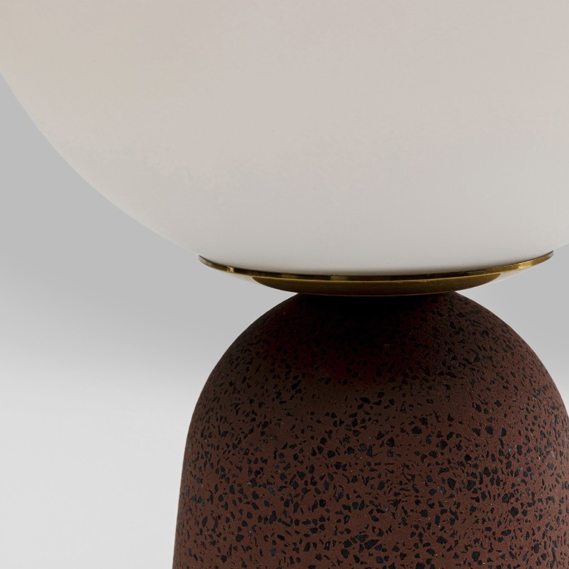 Lampe en verre blanc et ciment rouge - Bollie - Kare Design
