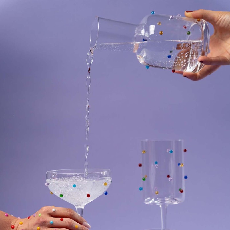 Carafe en verre et billes multicolores 3D - Party Dots - Kare Design