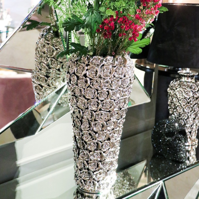 Vase roses en relief chromé - Kare Design