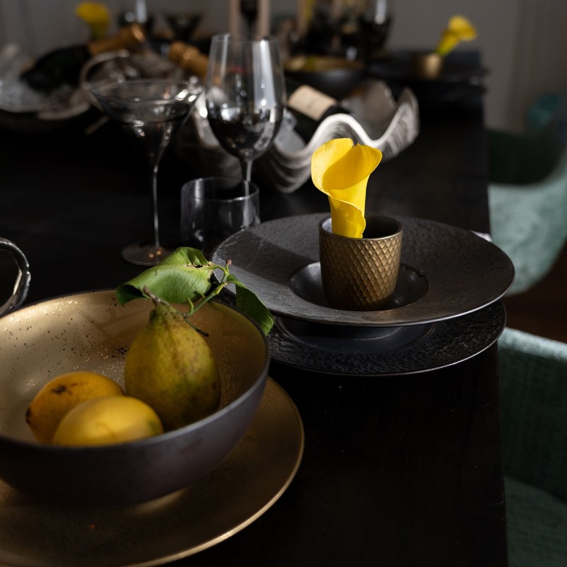 Assiettes noires en grès - Cosmsos - Kare Design