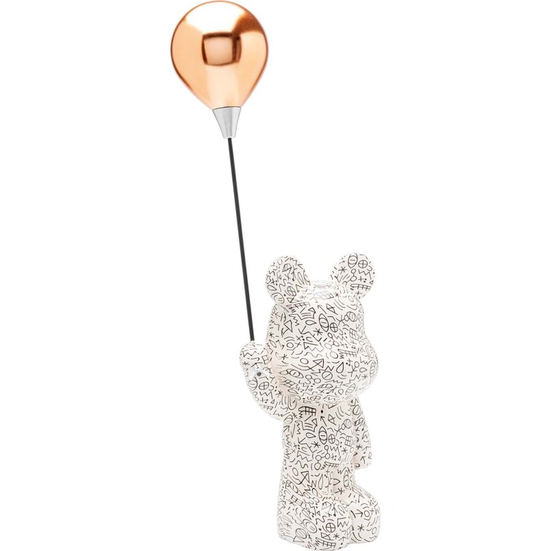 Decorating a graffiti bear with a balloon - Kare Design