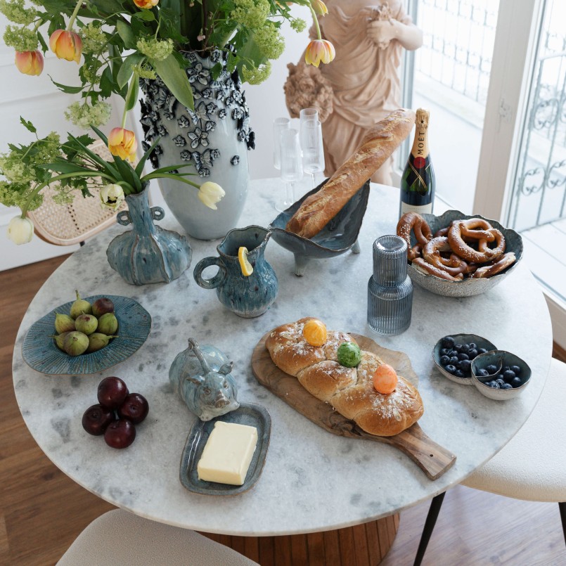 Table ronde en manguier massif et marbre - Grace - Kare Design