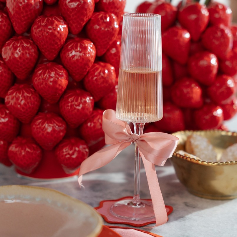 Vase fraises rouges en porcelaine - Kare Design