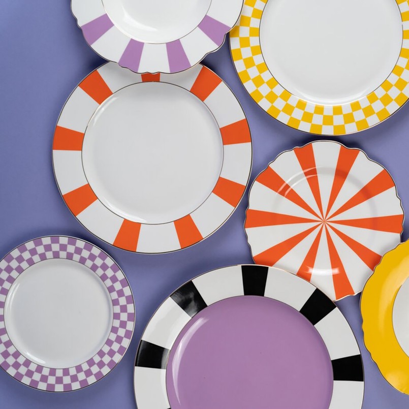 Plat rétro violet en porcelaine - Harlequin - Kare Design