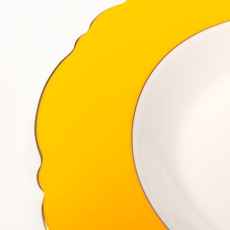 Assiettes creuses jaunes et blanches - Harlequin - Kare Design
