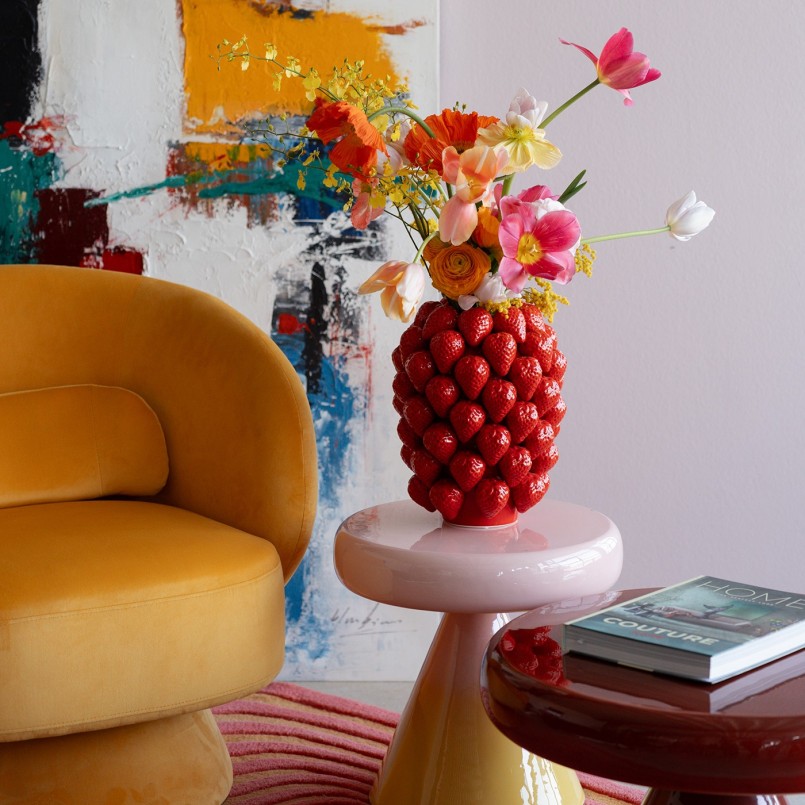 Vase fraises rouges en porcelaine - Kare Design