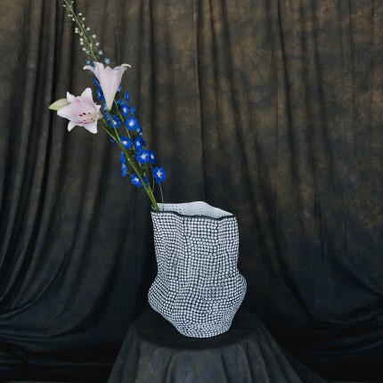 Vase anemone 43cm black and white Kare Design