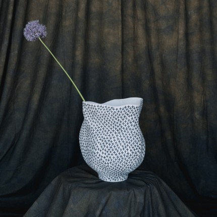 Vase anemone 35cm black and white Kare Design