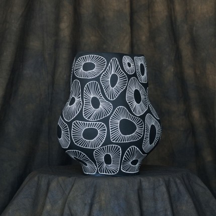 Vase anemone 33cm grey Kare Design