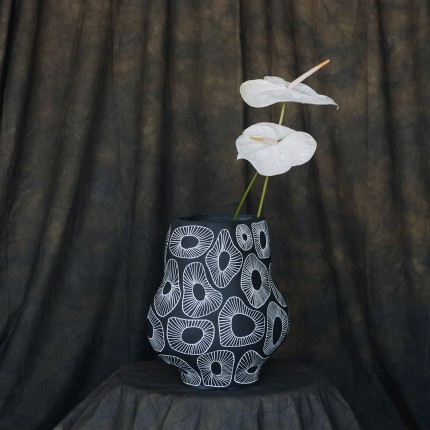 Vase anémone 33cm gris Kare Design
