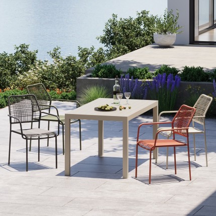Chaise de jardin avec accoudoirs Madagascar noire Kare Design
