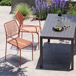 Chaise de jardin avec accoudoirs rouge - Madagascar - Kare Design