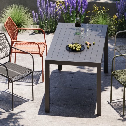 Table de jardin Madagascar 140x80cm noire Kare Design Table de jardin Madagascar 140x80cm noire Kare Design