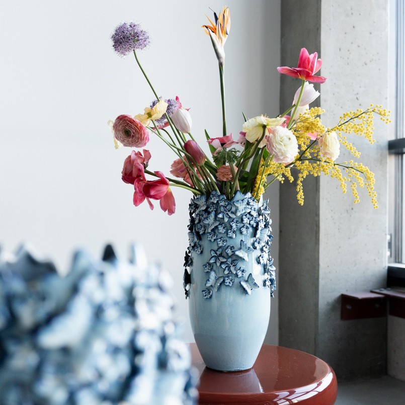 Vase papillons bleu clair 50cm Kare Design