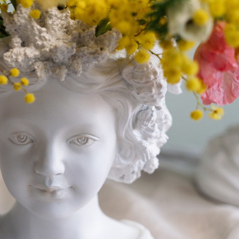 Vase blanc fille corail - Kare Design