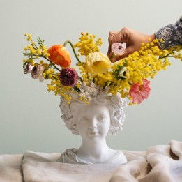Vase blanc fille corail - Kare Design