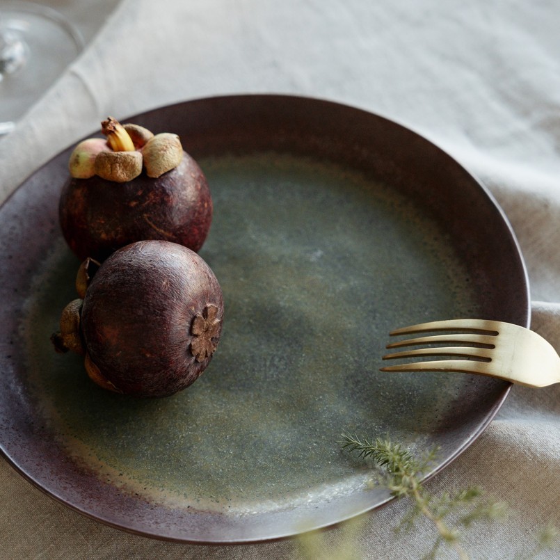 Assiettes en faïence verte et violette - Hermosa - Kare Design