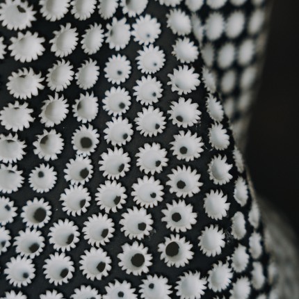 Vase anemone 43cm black and white Kare Design