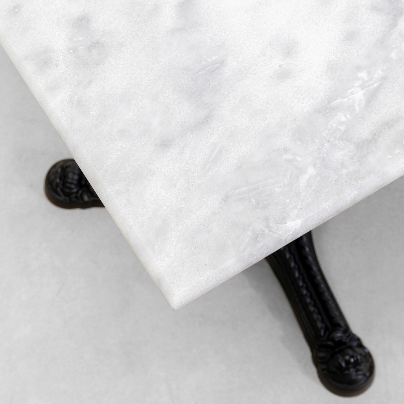 Table à manger en marbre blanc et acier noir - Bistrot - Kare Design