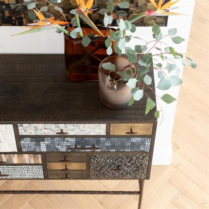Dresser Chalet Kare Design