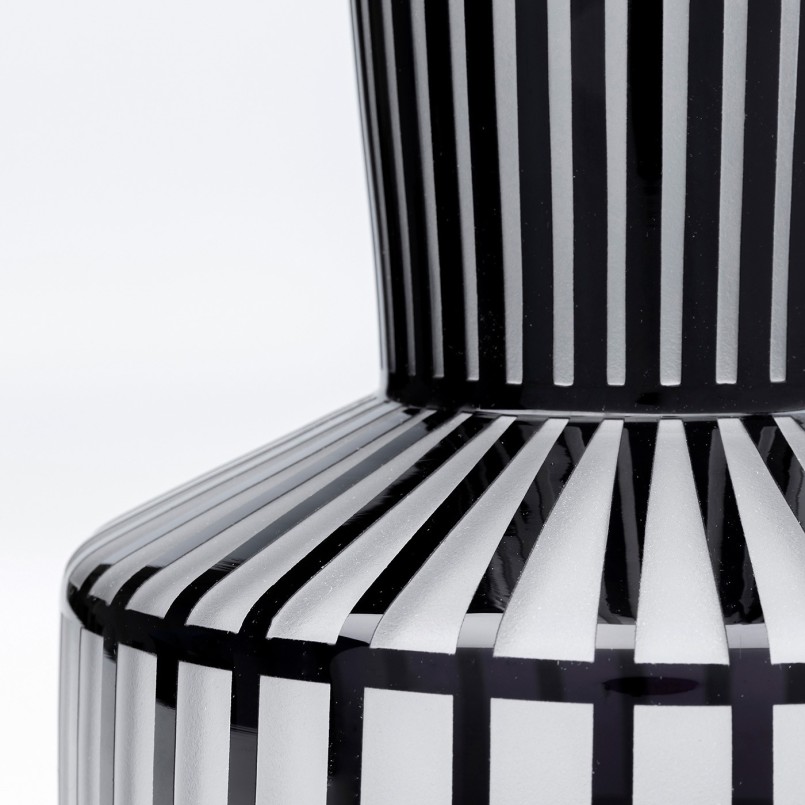Black and white striped vase - Castor - Kare Design