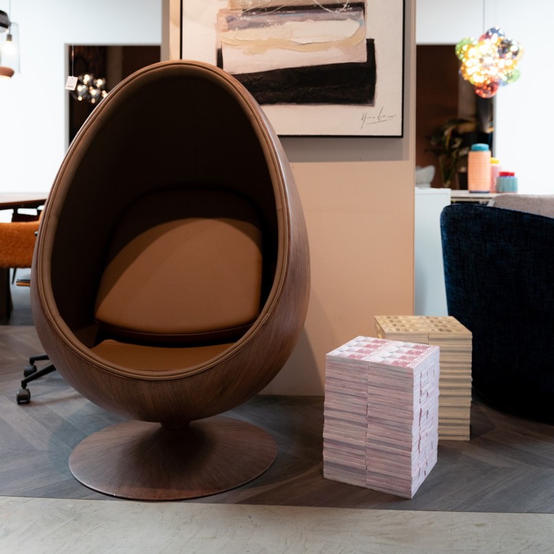 Fauteuil pivotant marron en forme d'oeuf - Eye Ball - Kare Design