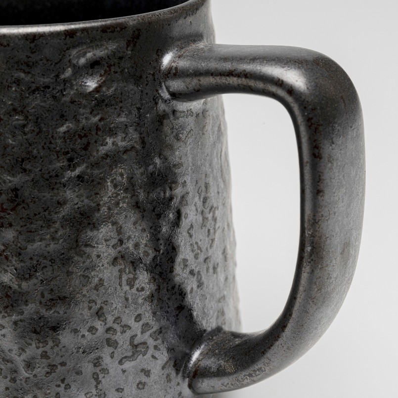 Mugs noirs en grès - Cosmos - Kare Design
