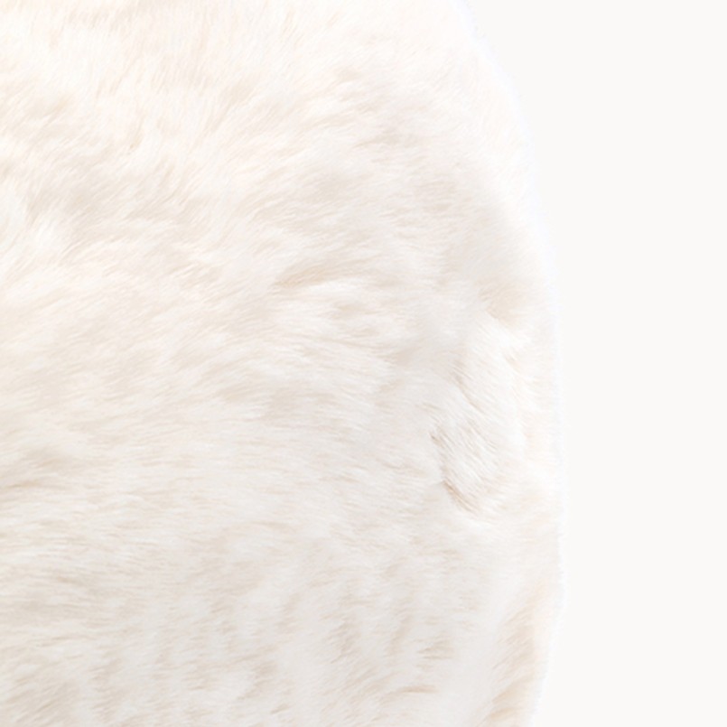 Coussin fluffy tout doux teinte crème - Mika - Kare Design
