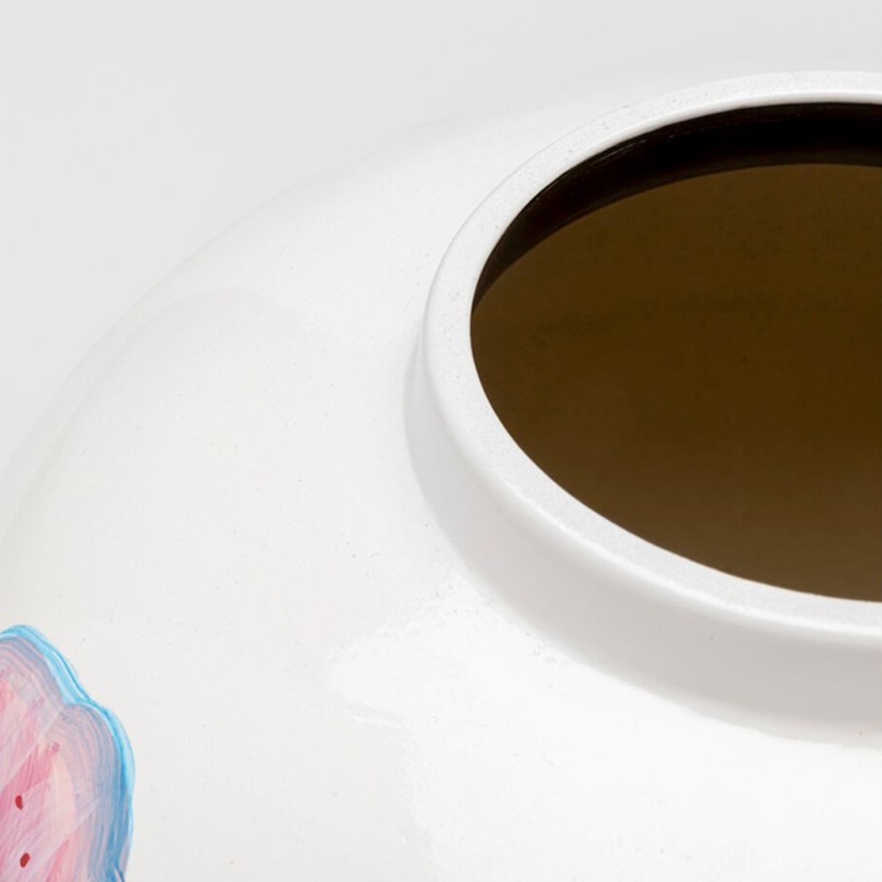 Boîte ronde lys roses sur fond blanc - Kare Design