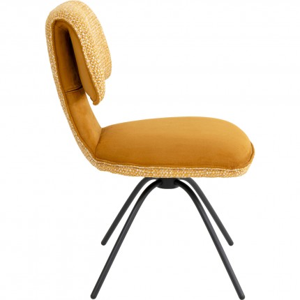 Chaise pivotante Helli ocre Kare Design