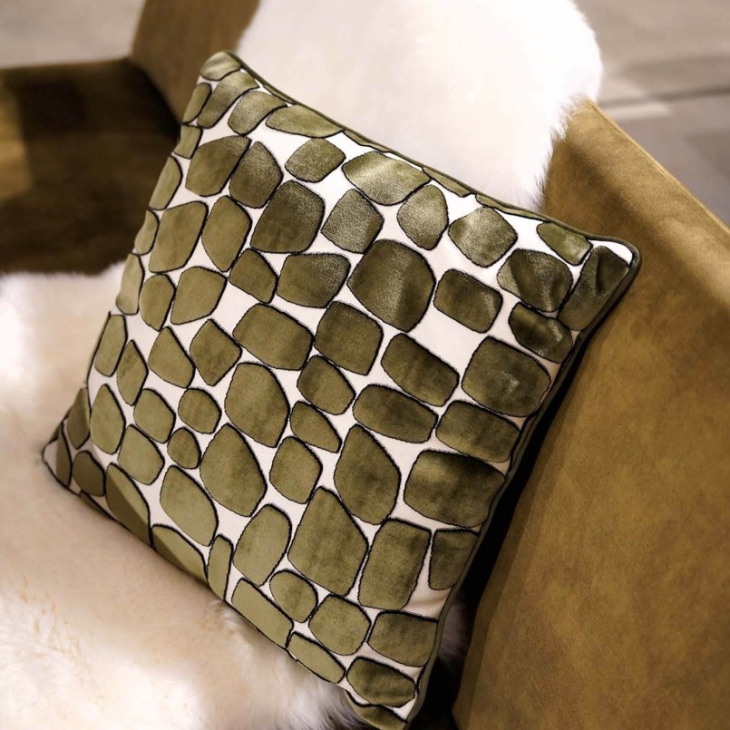 Cushion Pebbles green Kare Design