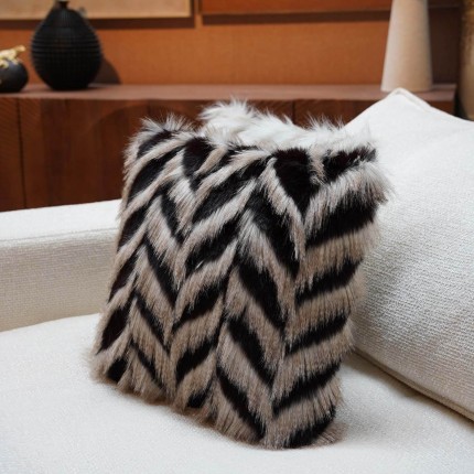 Cushion Glammer zigzag Kare Design