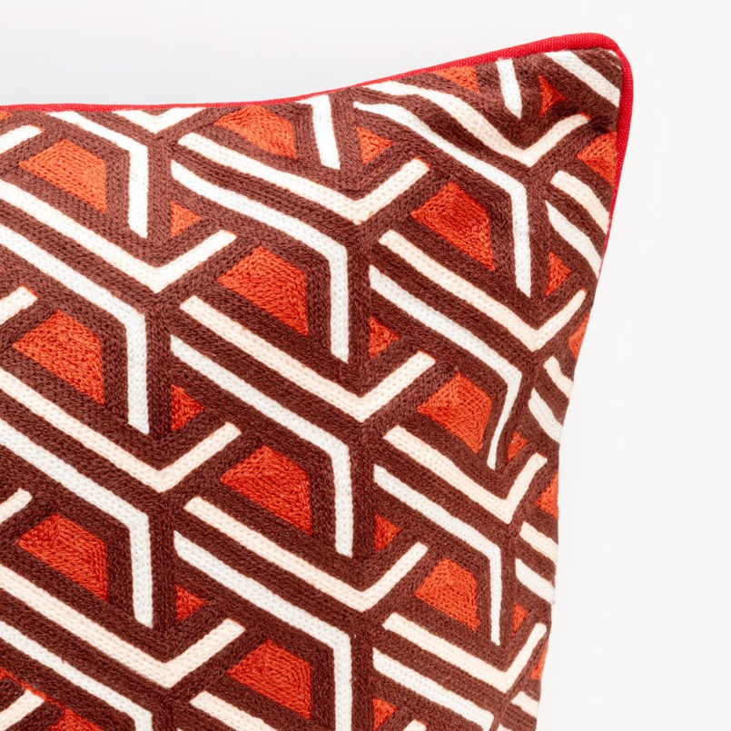Coussin rouge à motifs géométriques - Traffico - Kare Design
