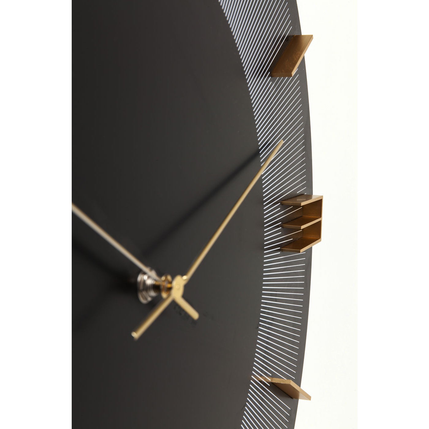 Horloge murale Leonardo noire et dorée Kare Design