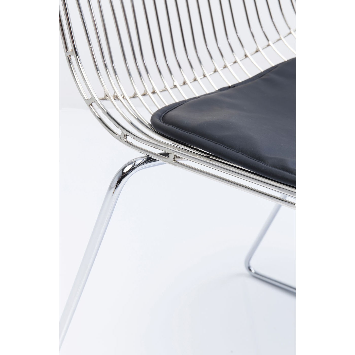Chaise Solo noire et chromée Kare Design