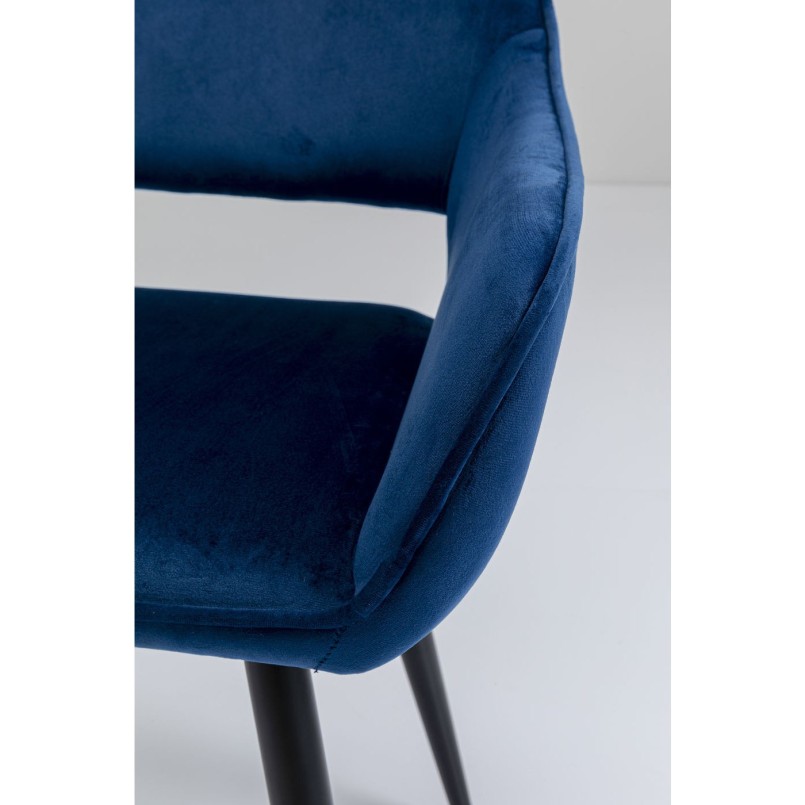 Chaise avec accoudoirs San Francisco velours bleu Kare Design