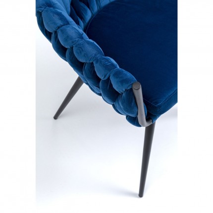 Chaise avec accoudoirs Knot velours bleu Kare Design