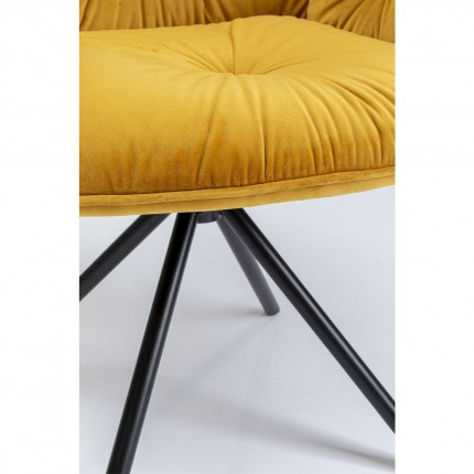 Chaise avec accoudoirs Mila velours jaune Kare Design