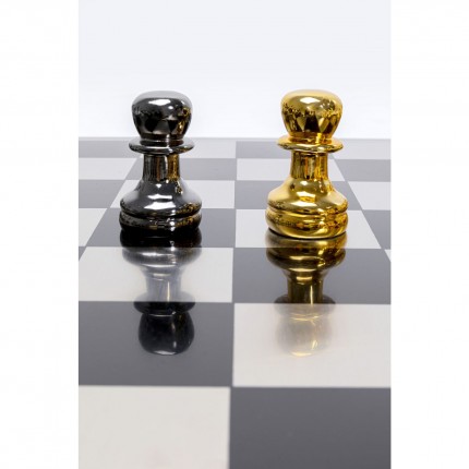Chess game black vs gold Kare Design