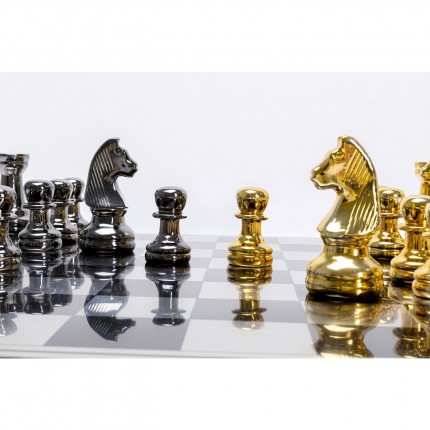 Chess game black vs gold Kare Design